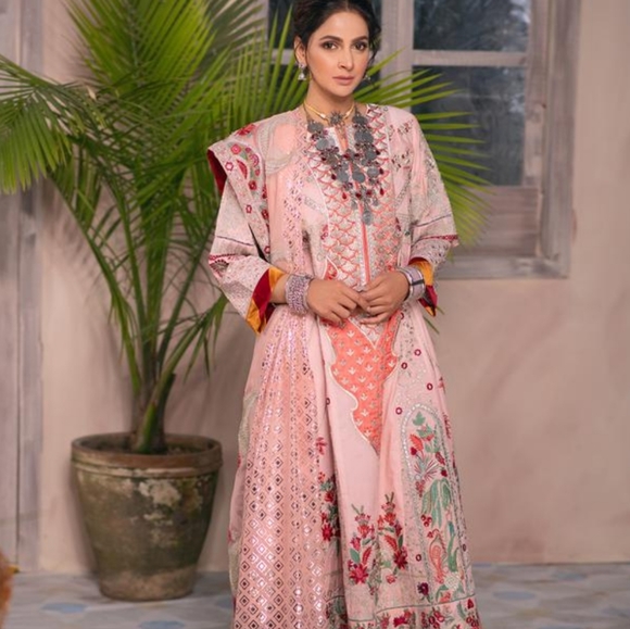 Indian/pakistani suit - Picture 2 of 3